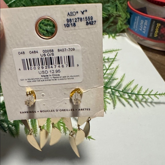 American Eagle Outfitters Gold Layered Geometric Dangle Earrings - Picture 3 of 5